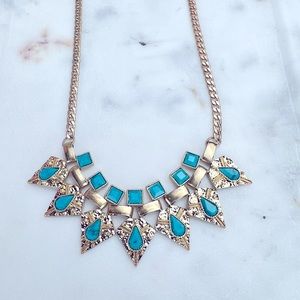 NWOT Chico’s bronze and faux turquoise necklace